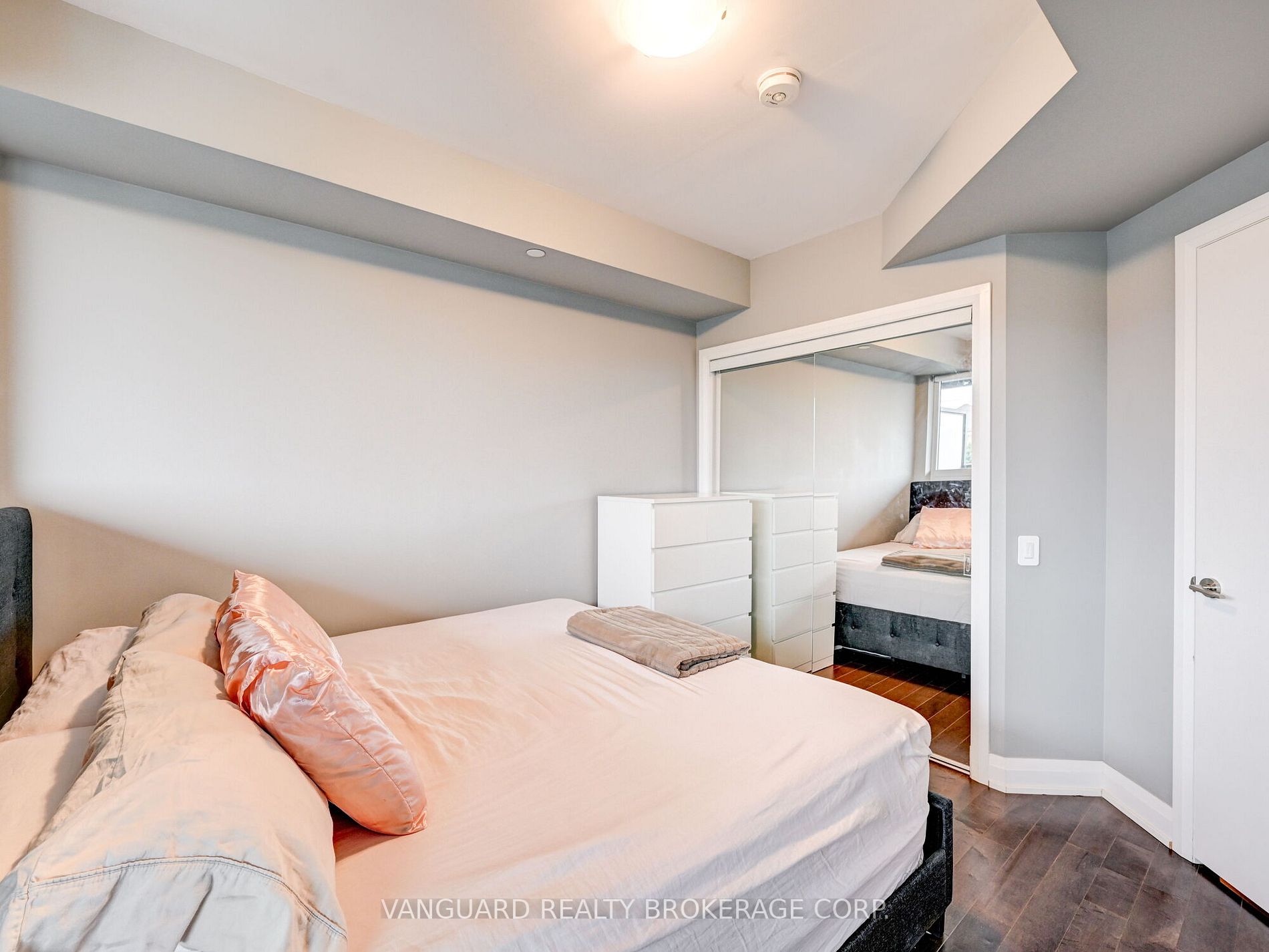 4800 Highway 7, #221