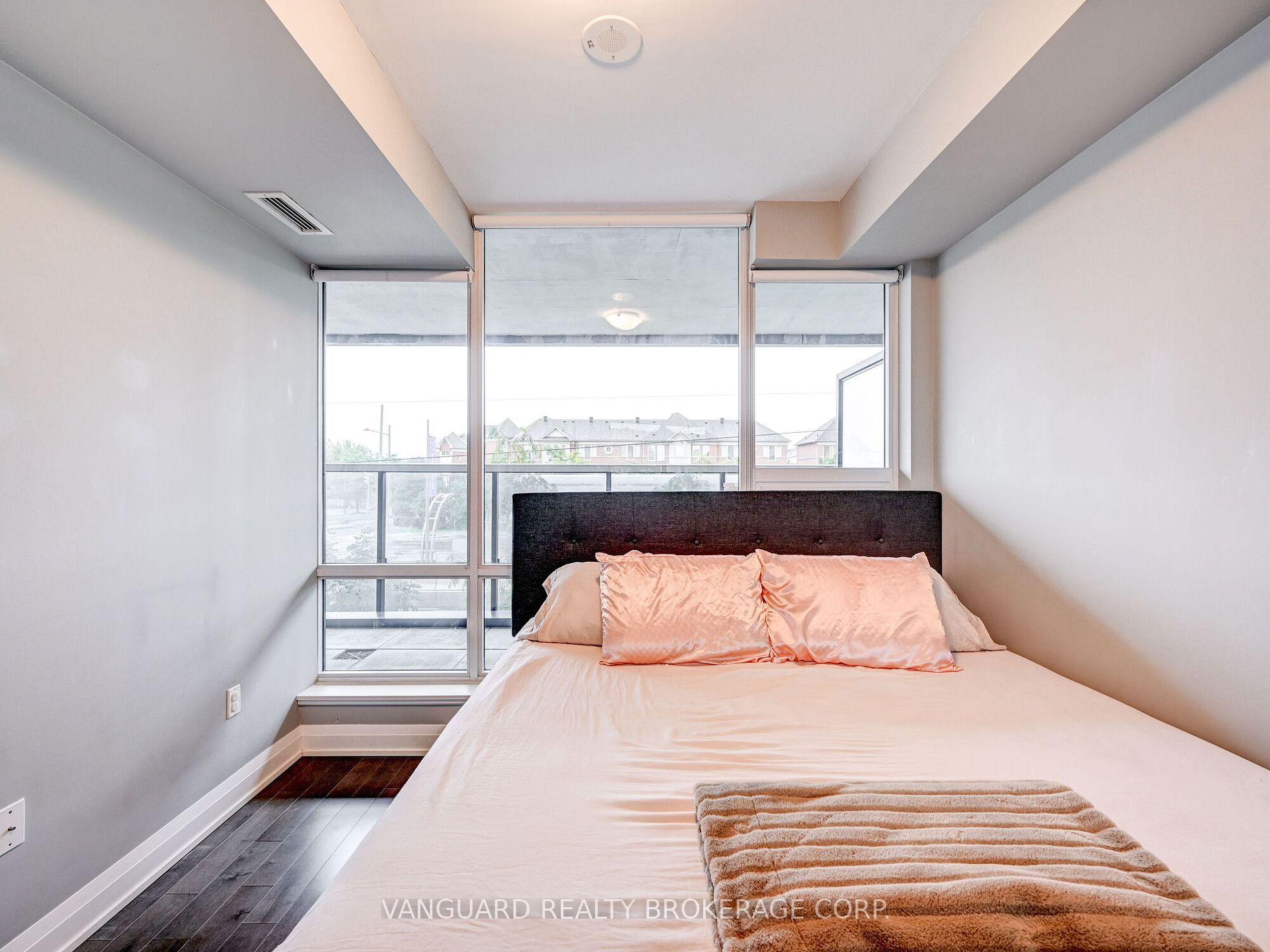 4800 Highway 7, #221
