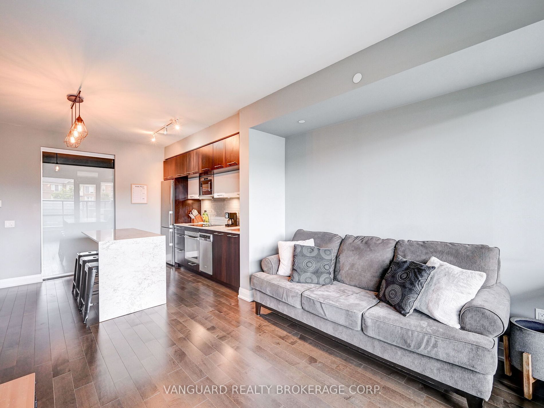 4800 Highway 7, #221