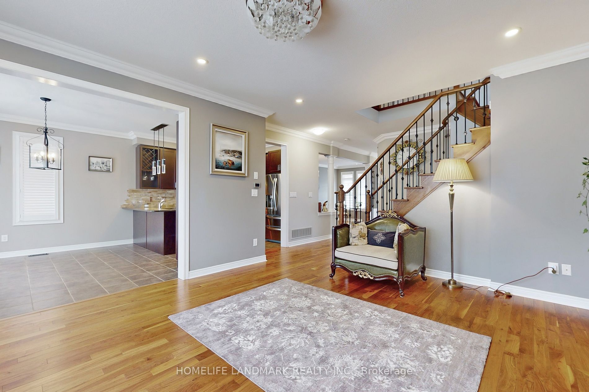49 Gwillimbury Dr