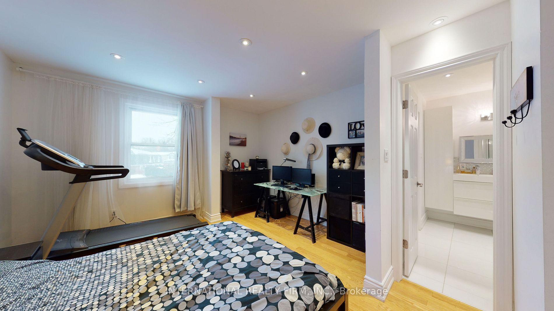 19 Lillooet Cres S