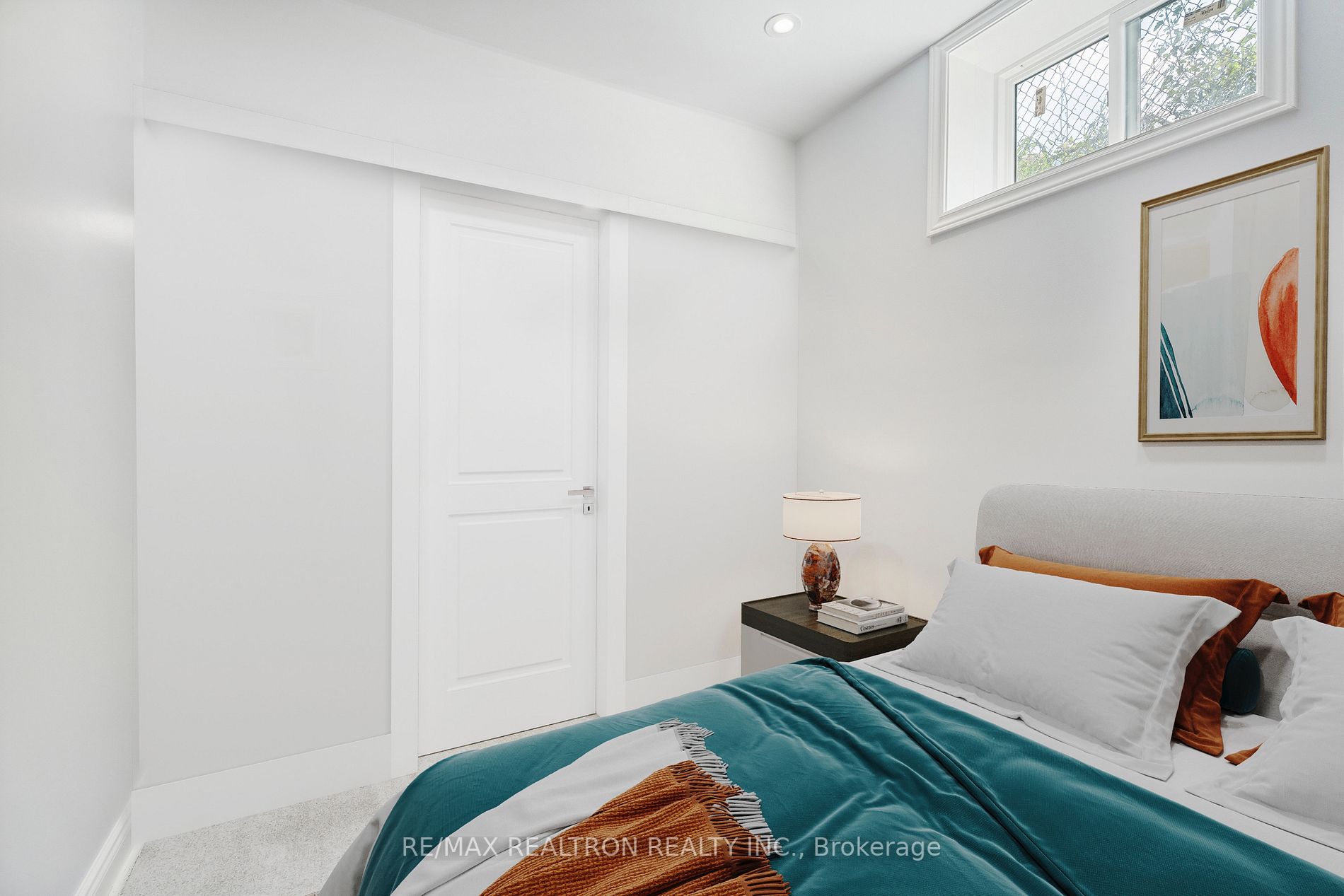 318 Andrew St