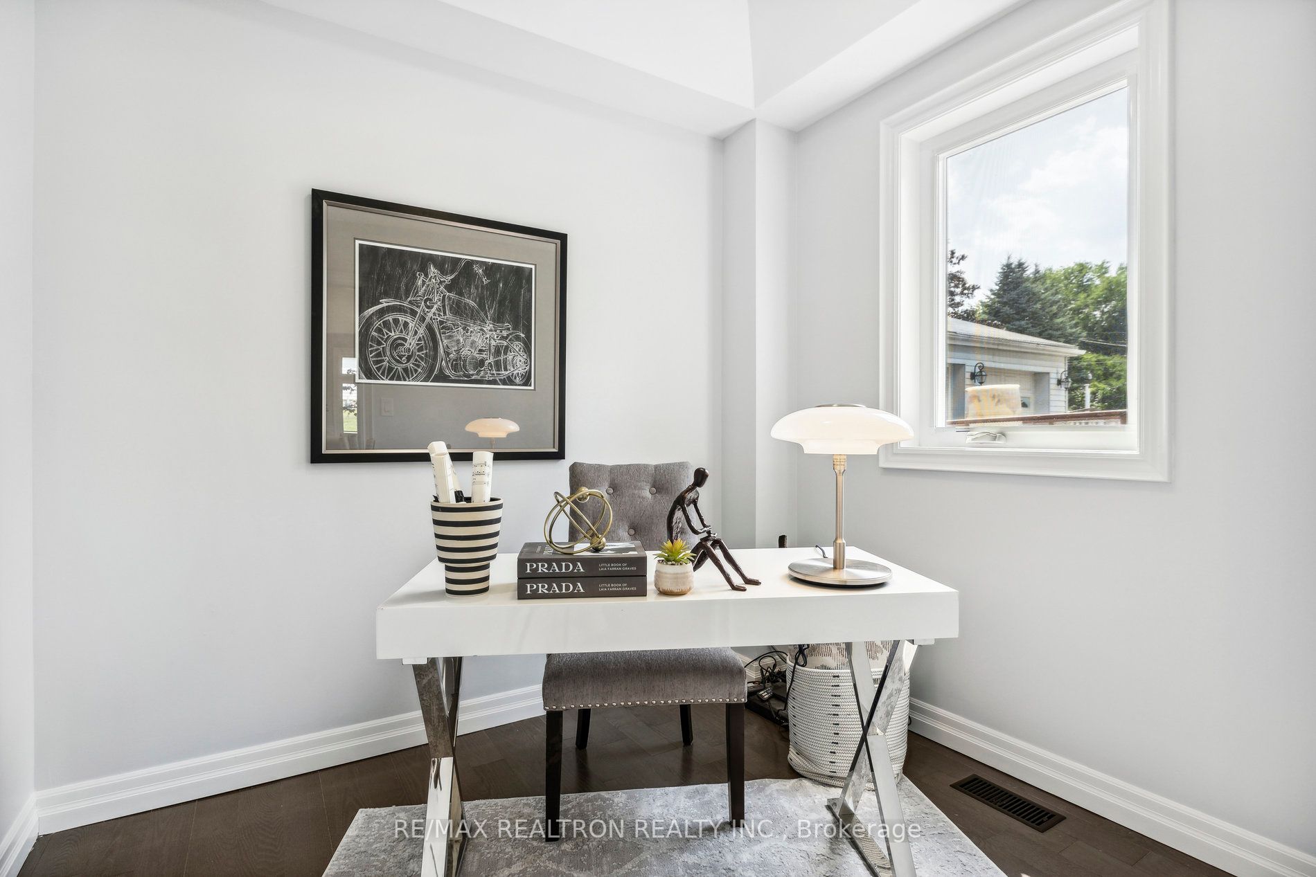 318 Andrew St