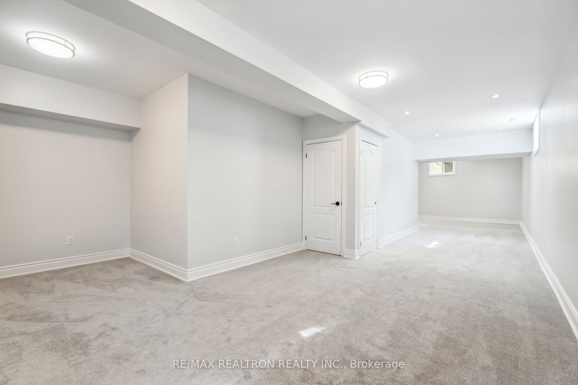 318 Andrew St