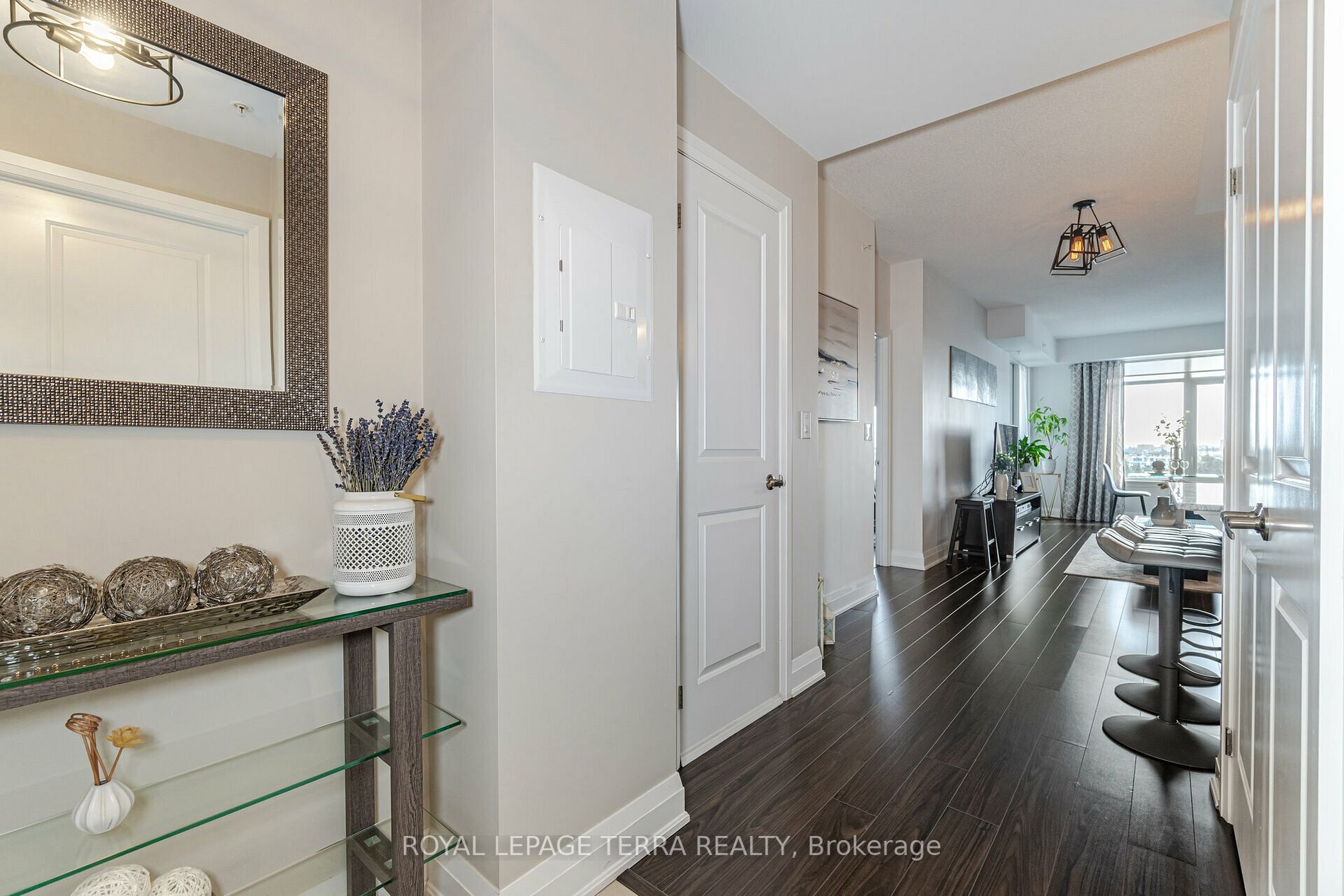 24 Woodstream Blvd, #701