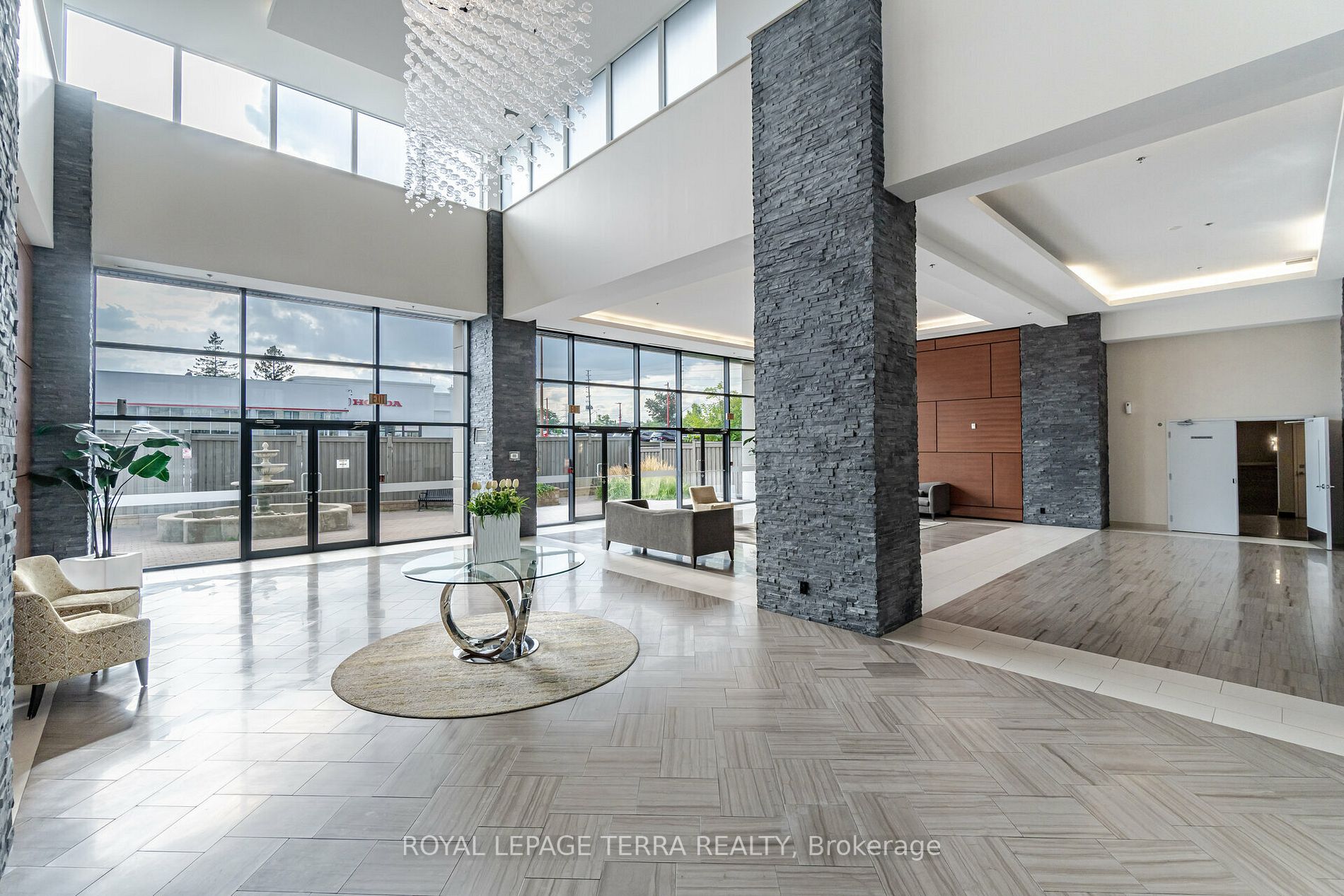 24 Woodstream Blvd, #701