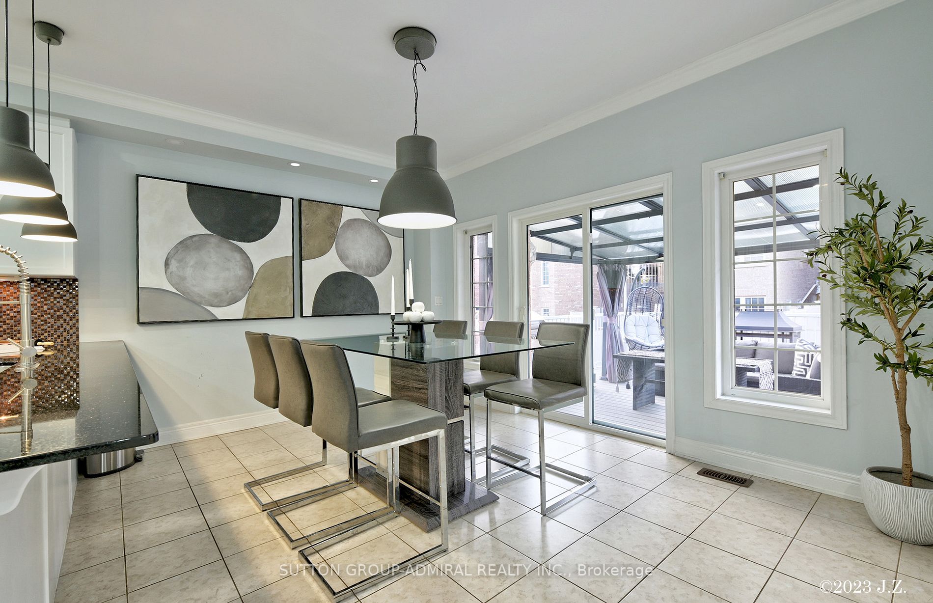 32 Daniel Bram Dr