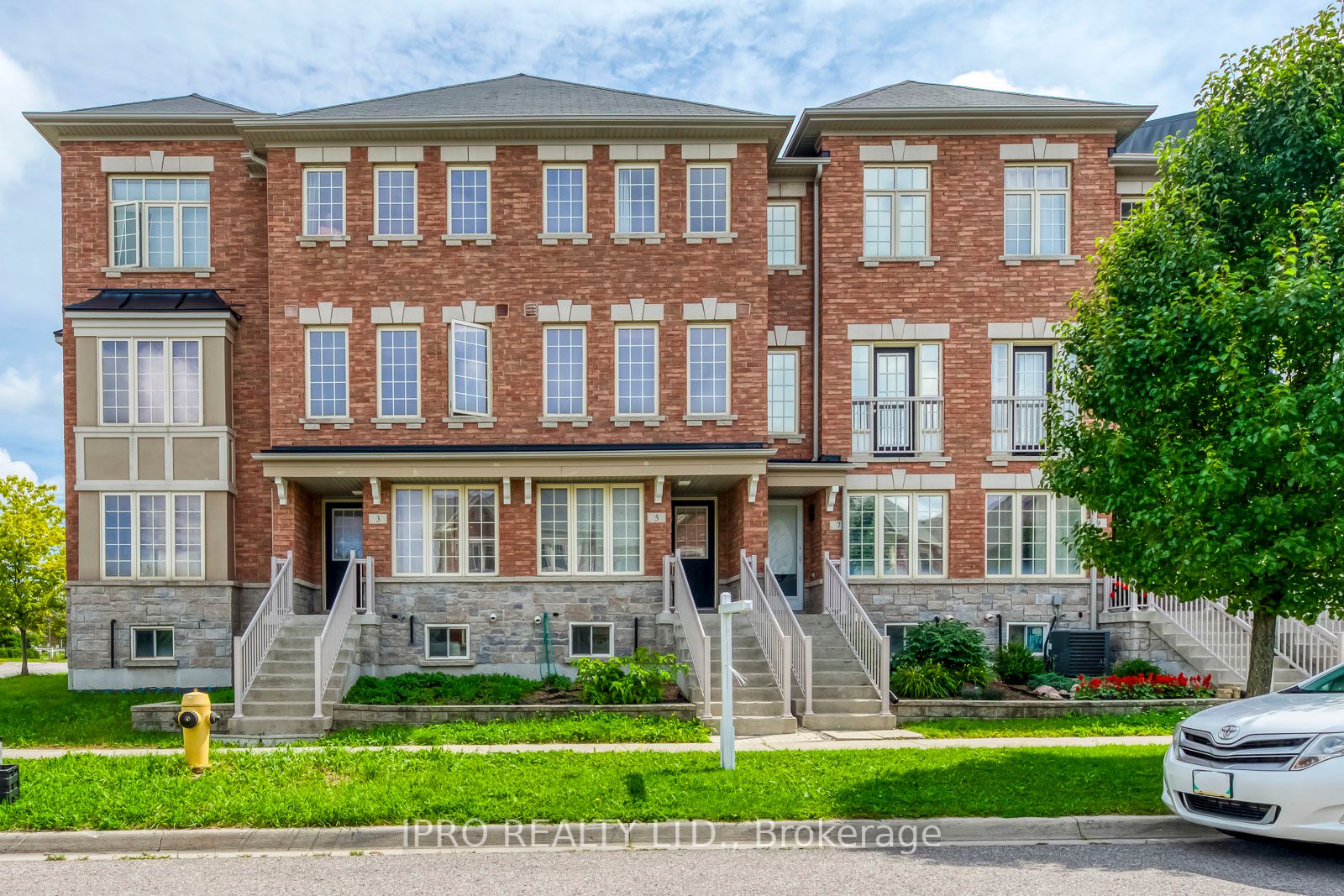 5 Valliere Dr