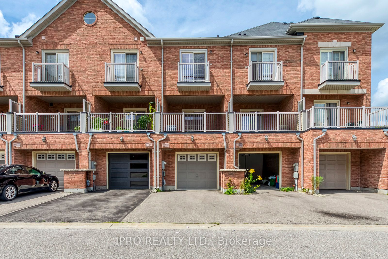 5 Valliere Dr