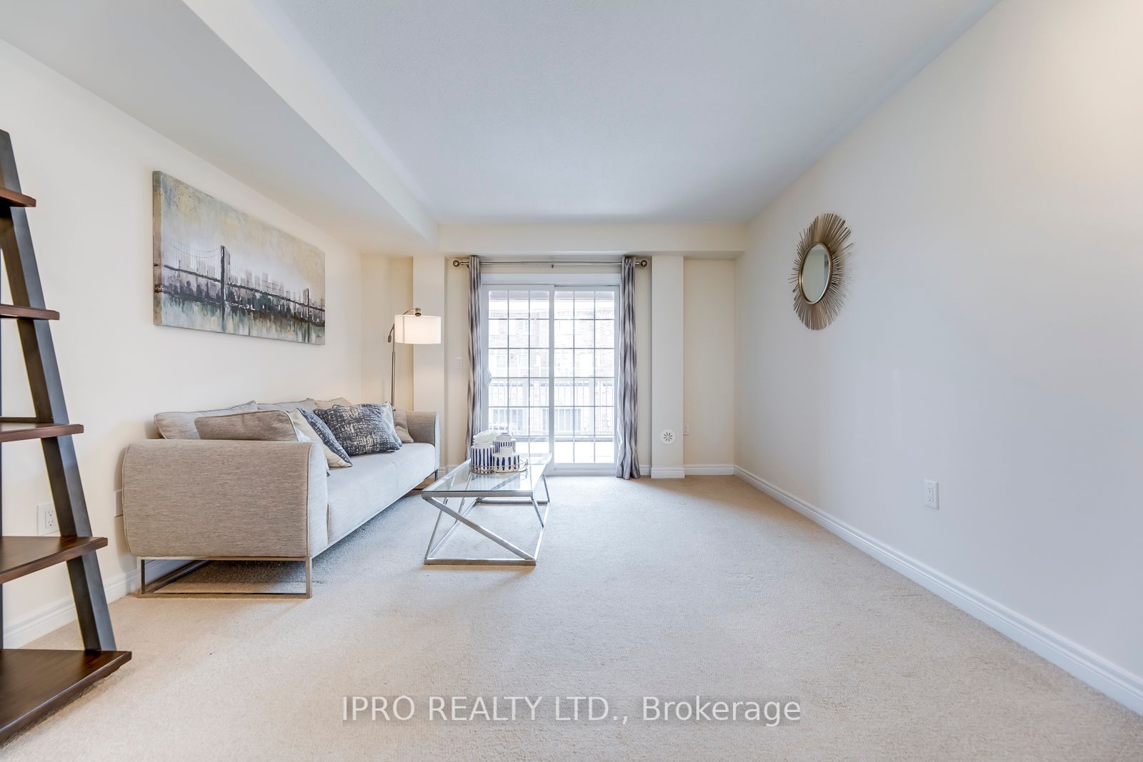 5 Valliere Dr