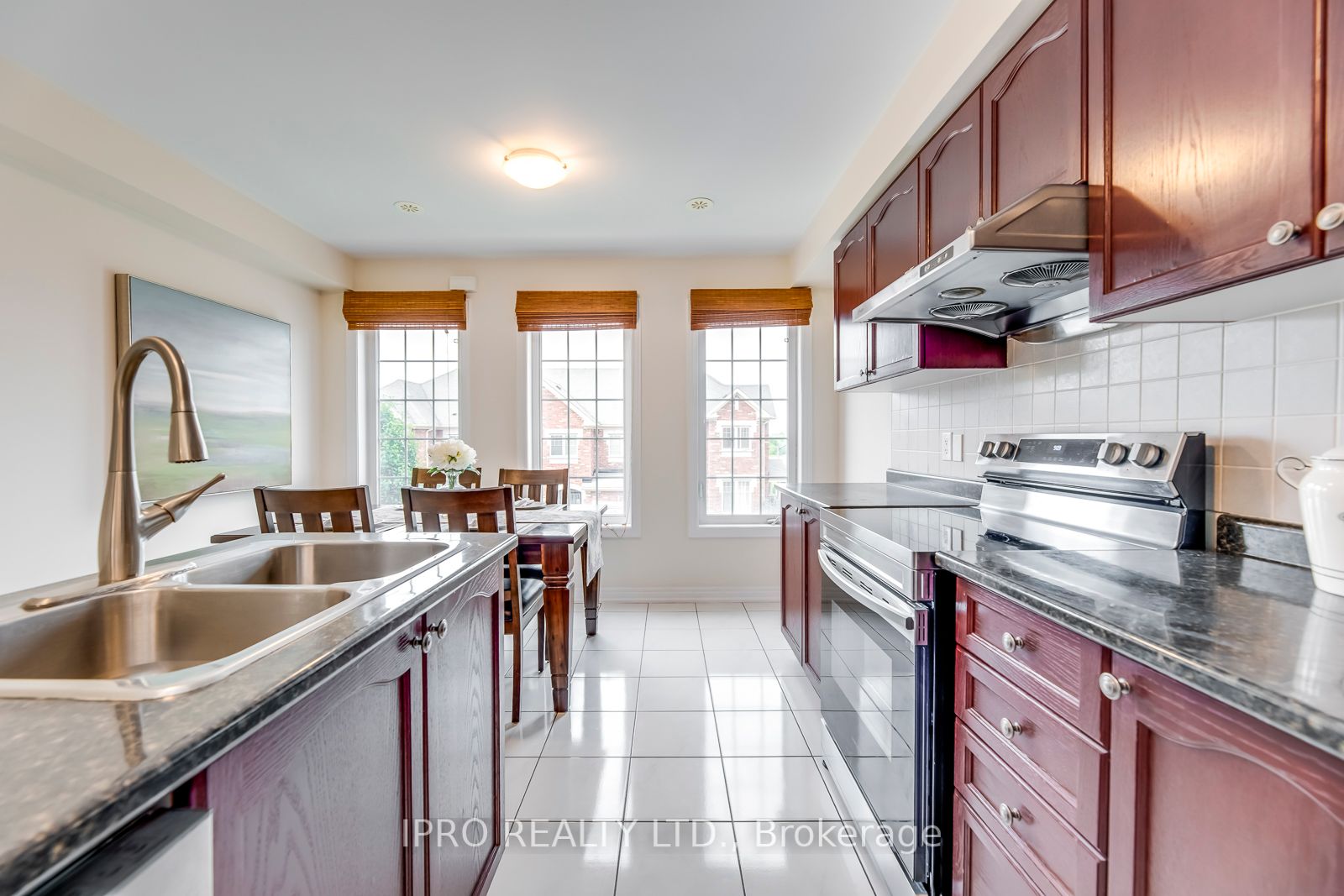 5 Valliere Dr