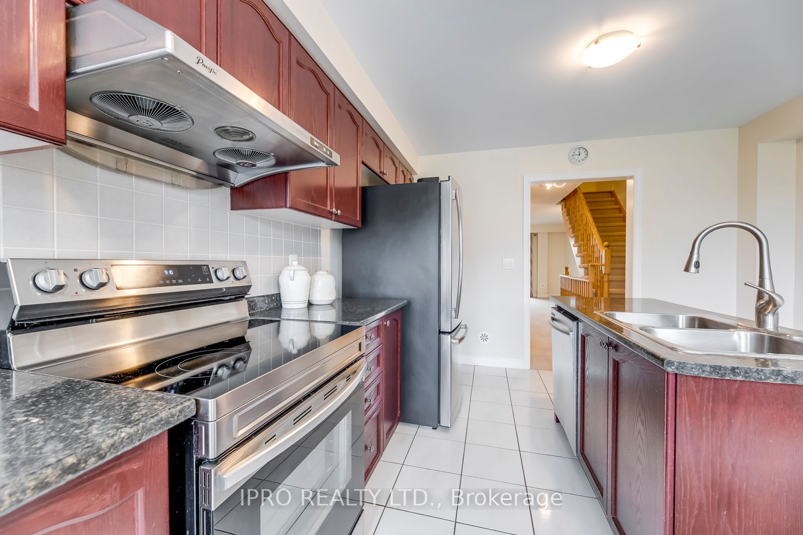 5 Valliere Dr