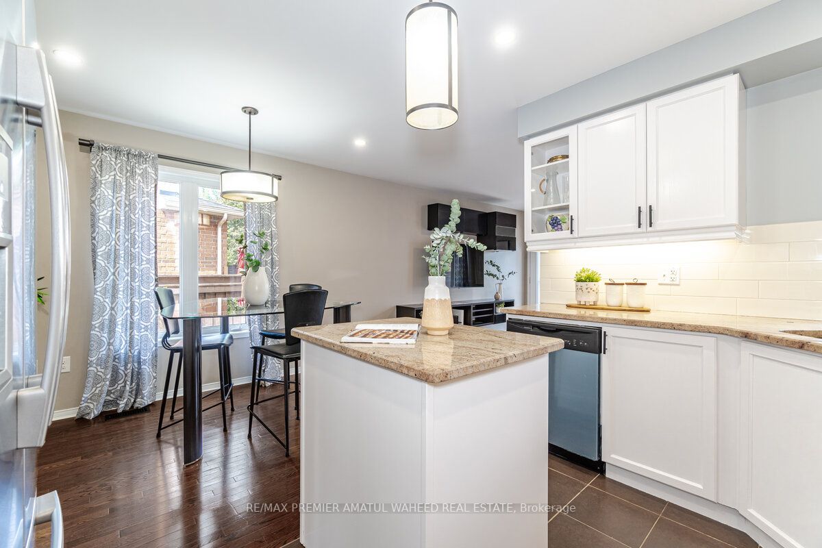 9 Summit Dr