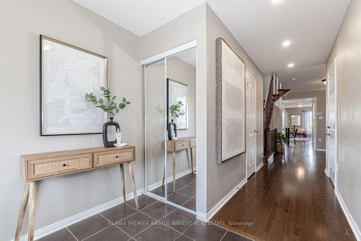 9 Summit Dr