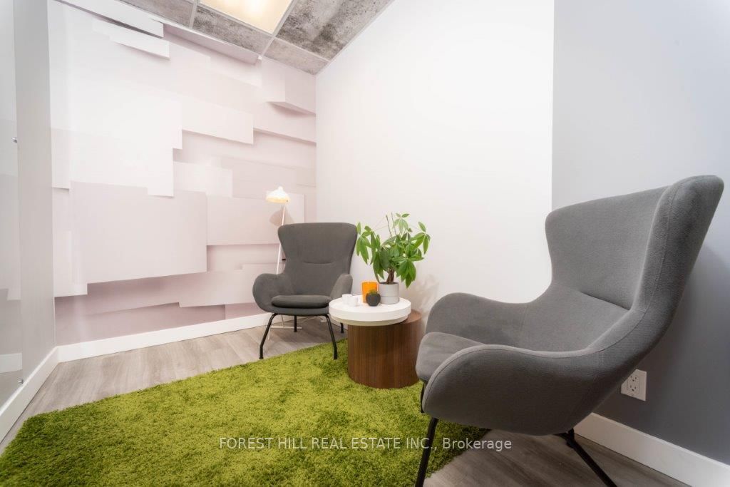235 Industrial Pkwy S, #3