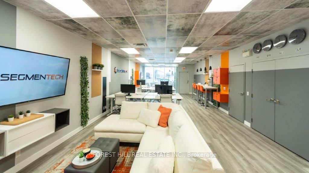 235 Industrial Pkwy S, #3