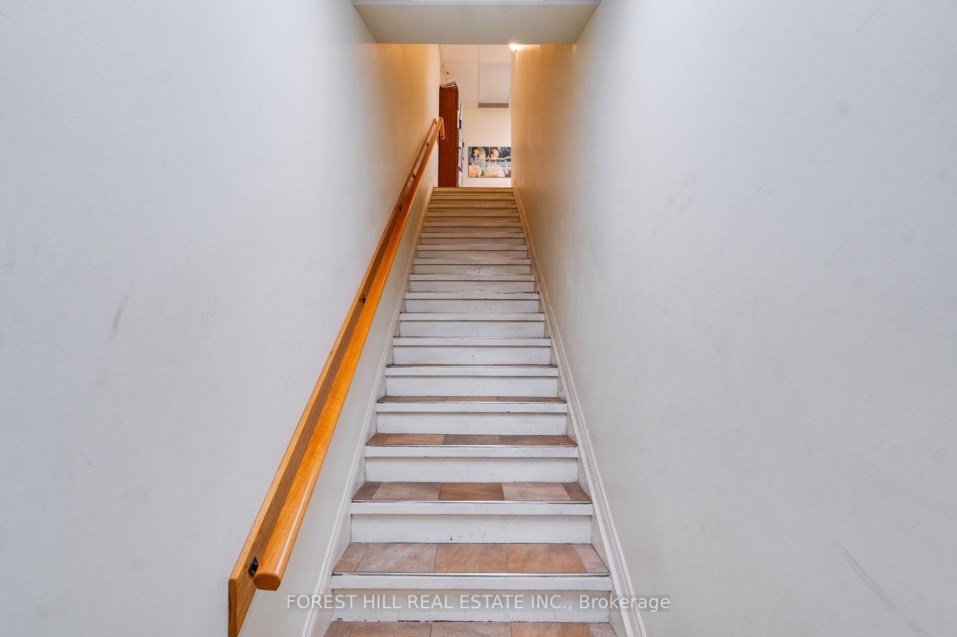 235 Industrial Pkwy S, #3