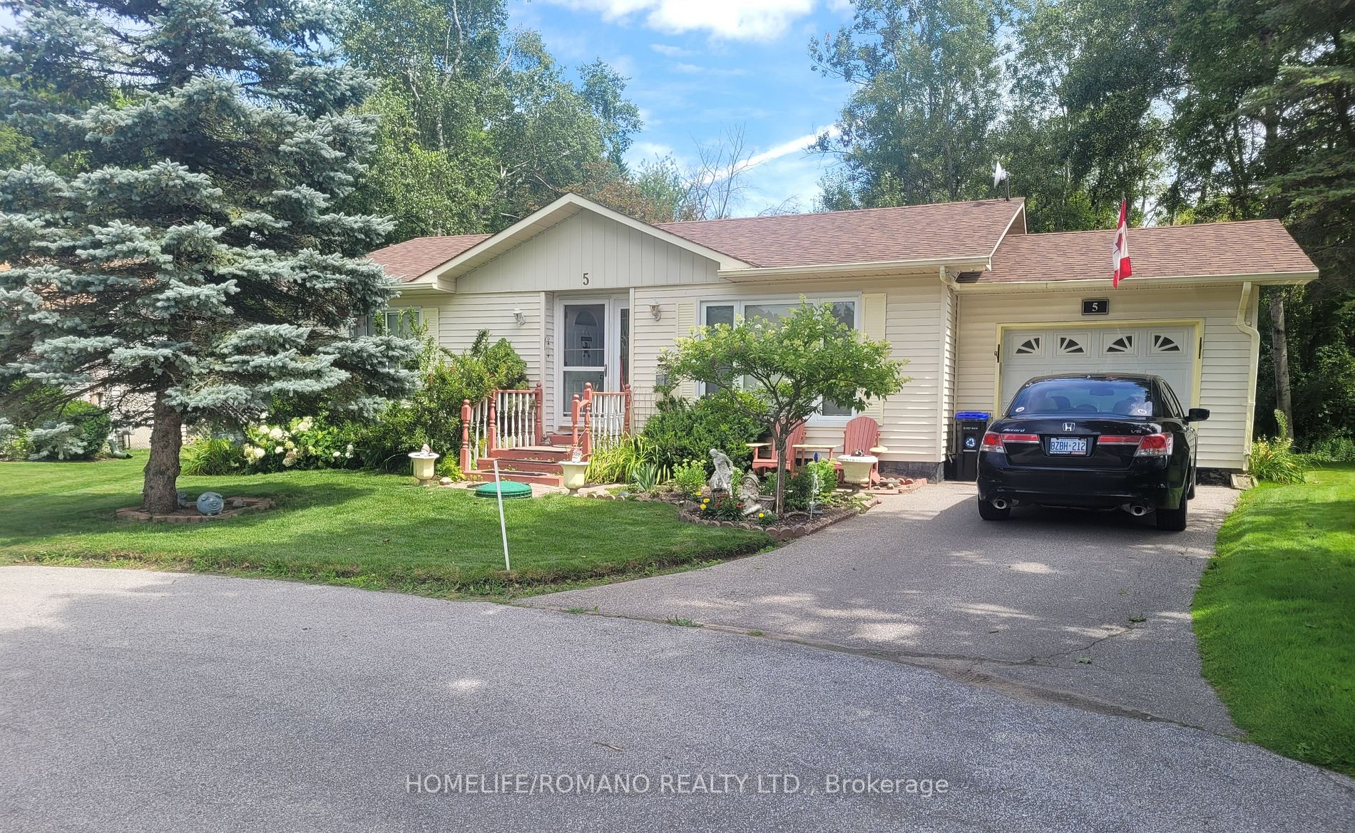 5 Pineview Crt