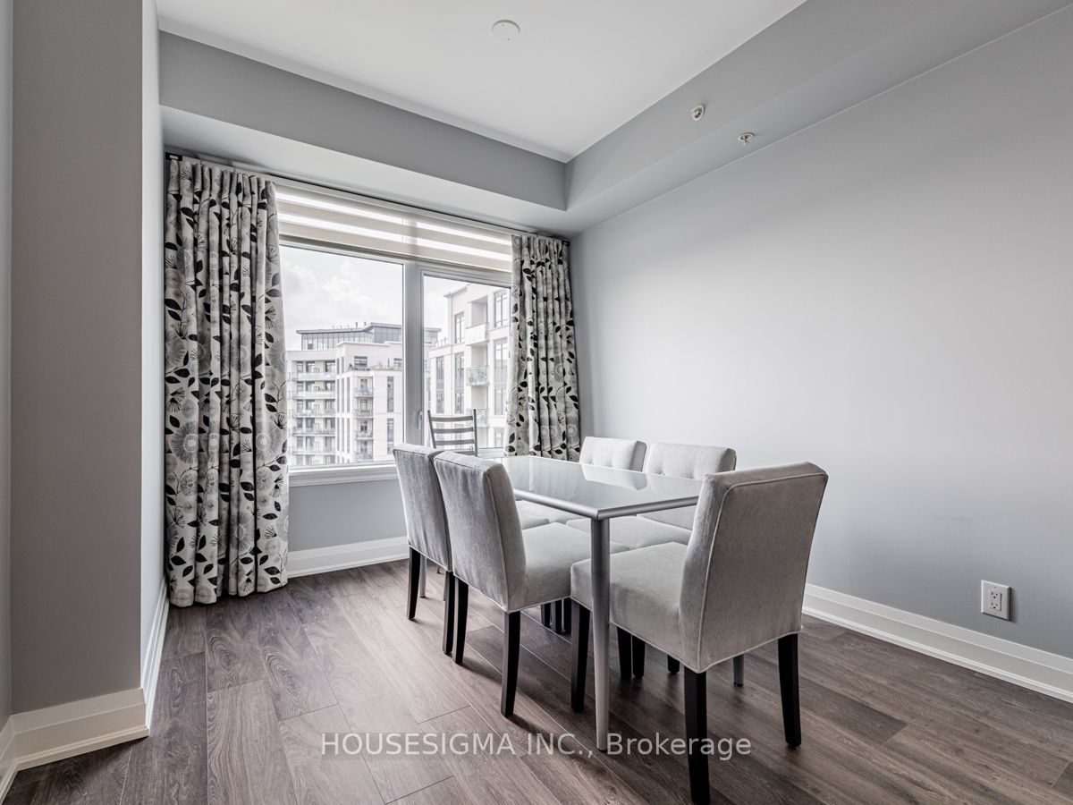 12 Woodstream Blvd, #816