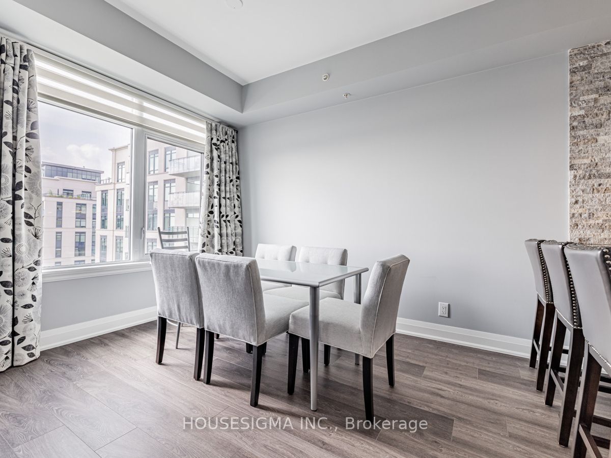 12 Woodstream Blvd, #816
