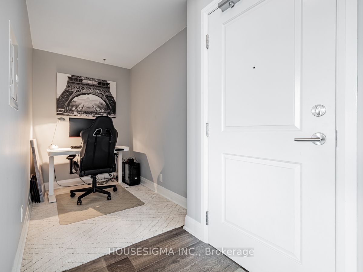 12 Woodstream Blvd, #816
