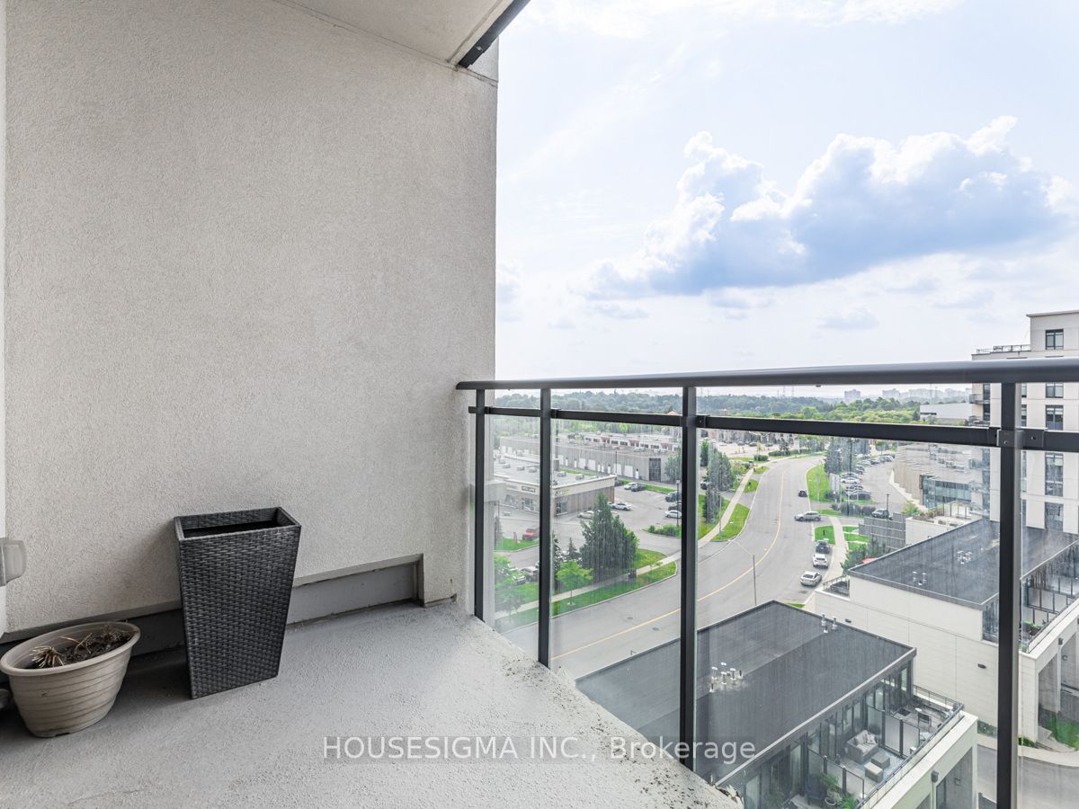 12 Woodstream Blvd, #816