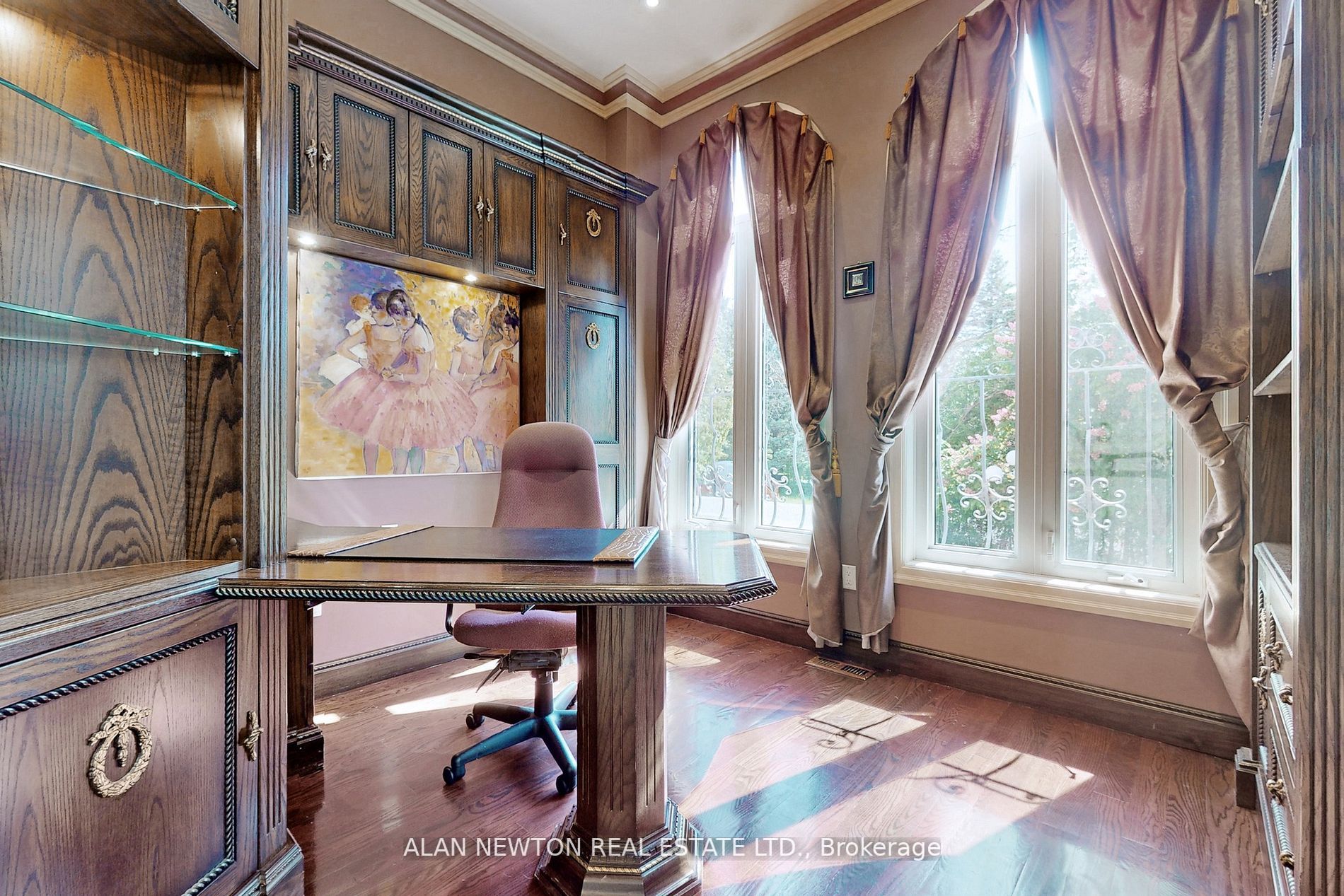 38 Thornridge Dr