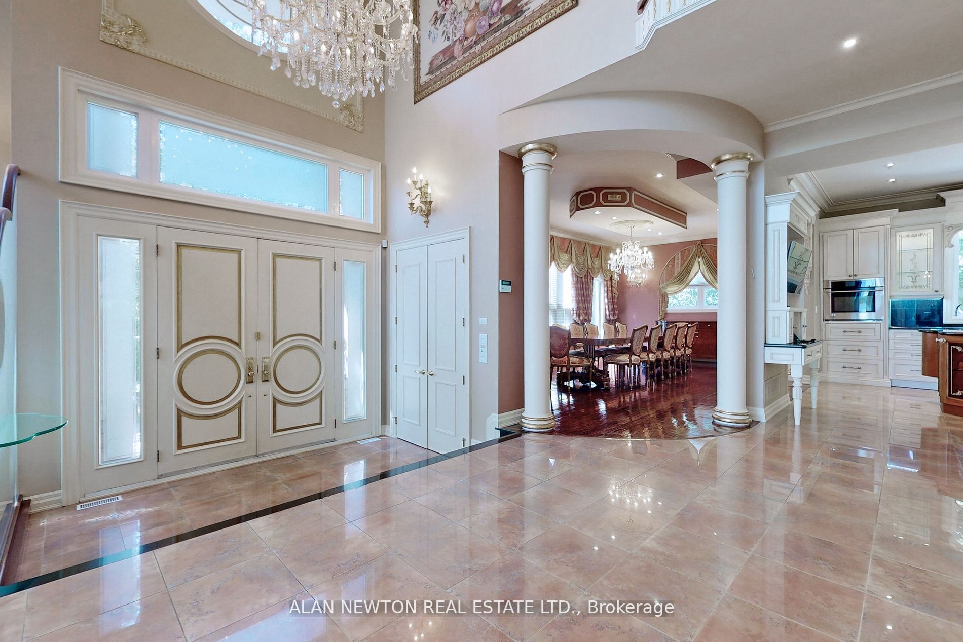 38 Thornridge Dr