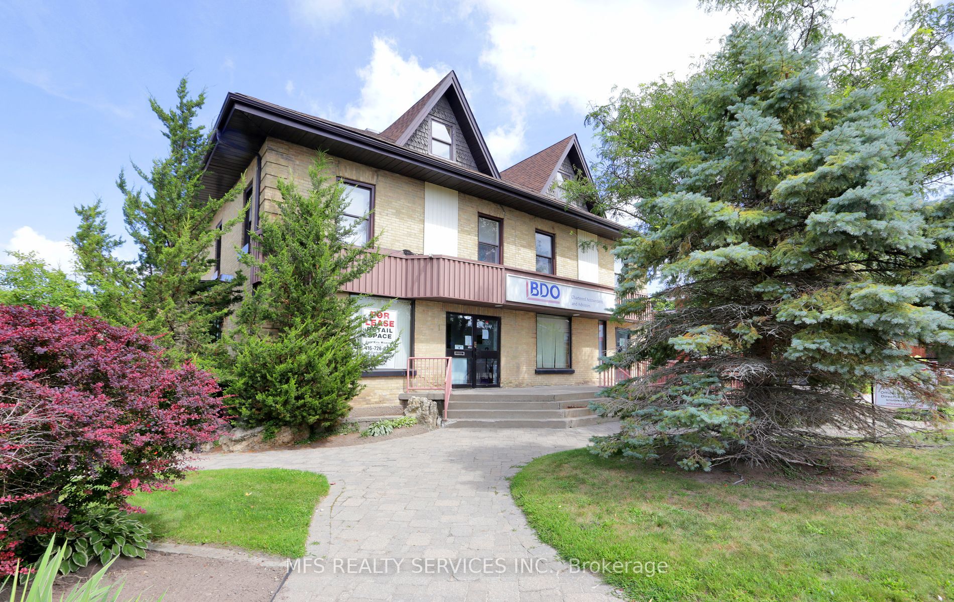 1 Brock St E, #1