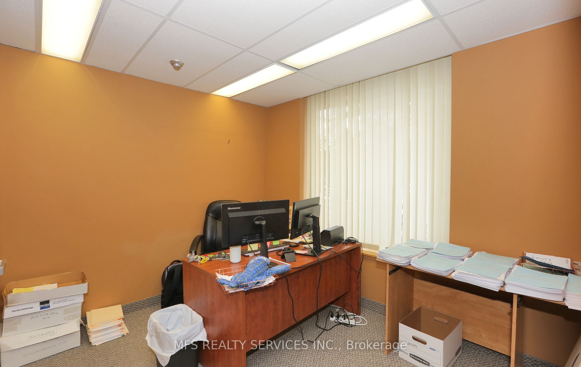 1 Brock St E, #1