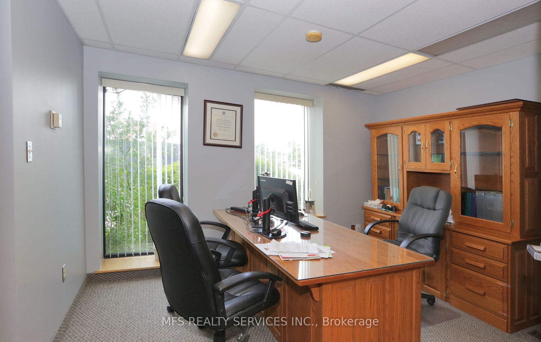 1 Brock St E, #1
