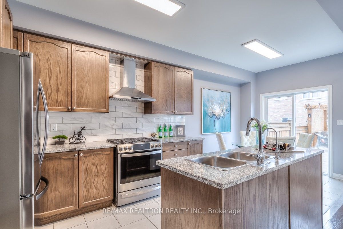 38 Flute St
