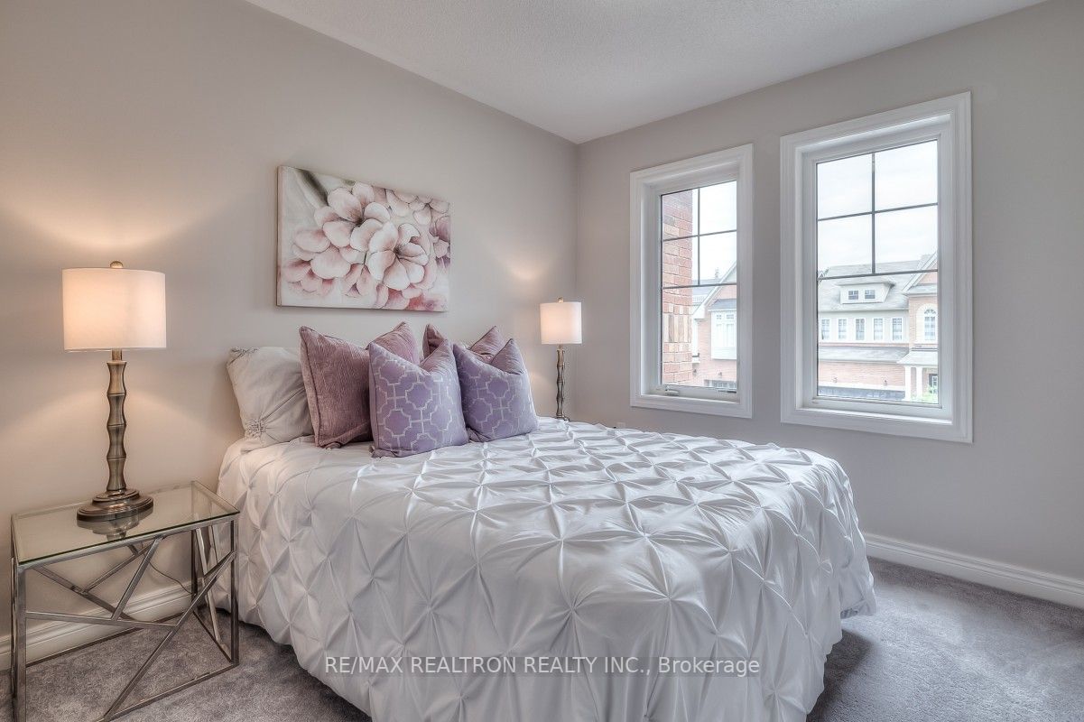 38 Flute St