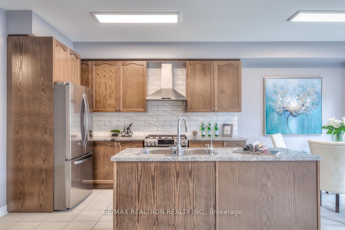38 Flute St