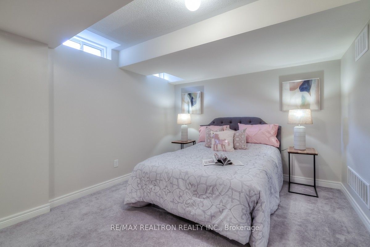 38 Flute St