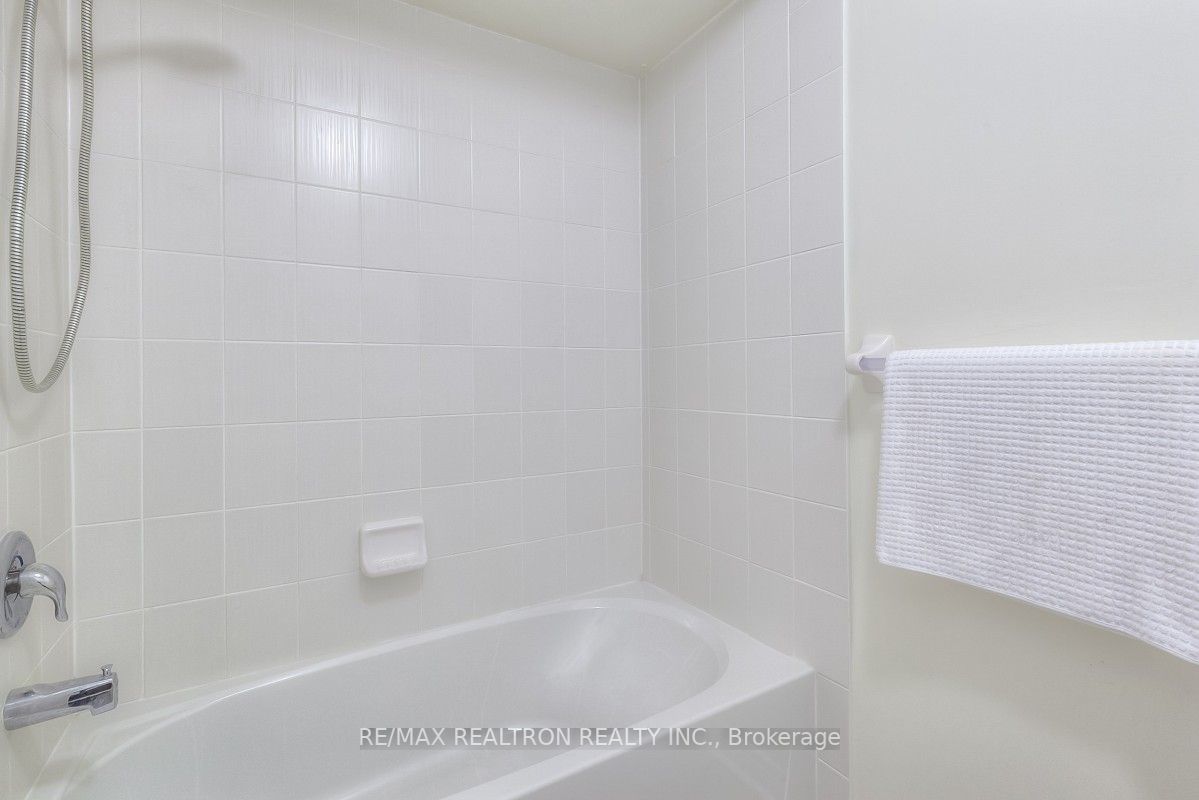 38 Flute St