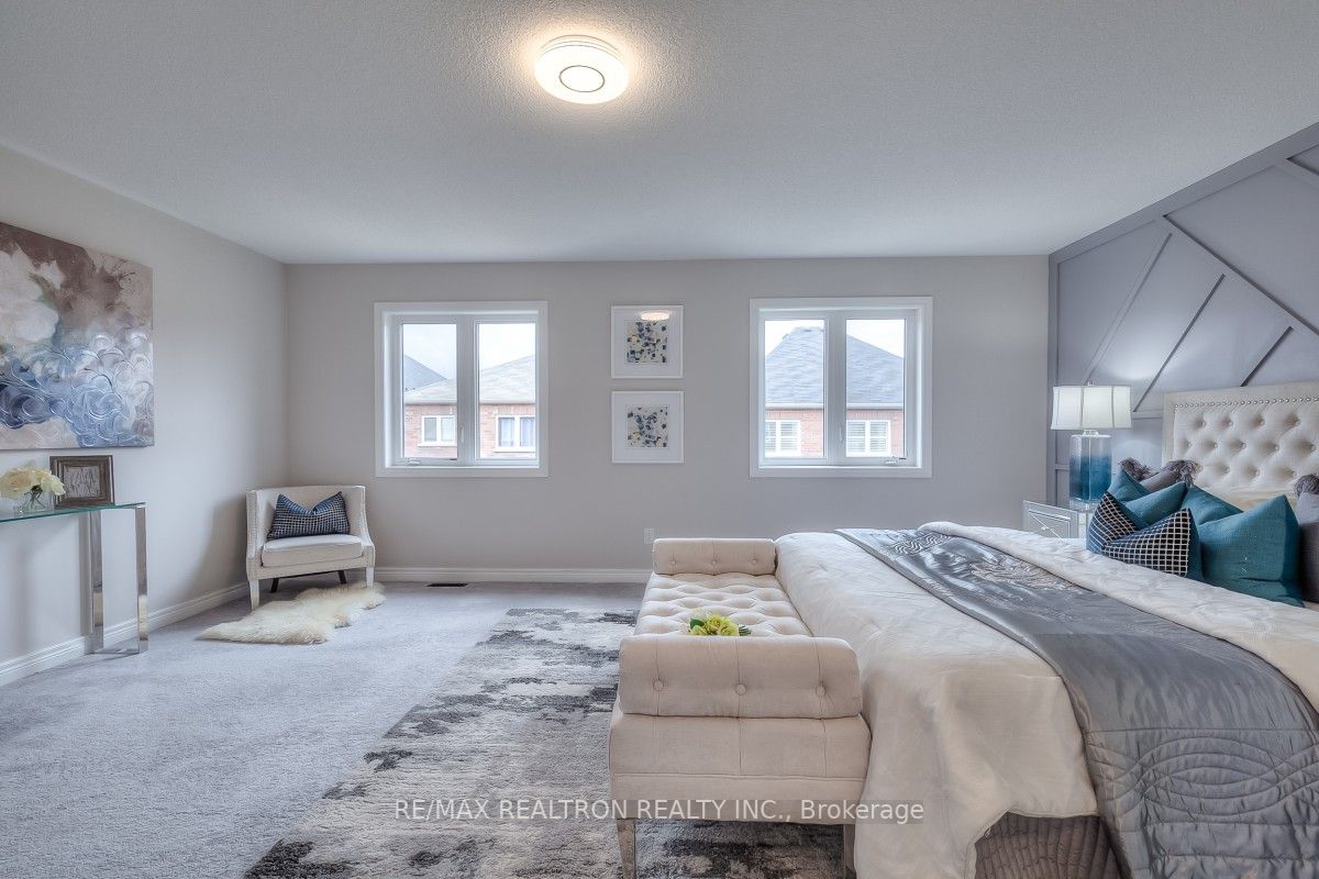 38 Flute St
