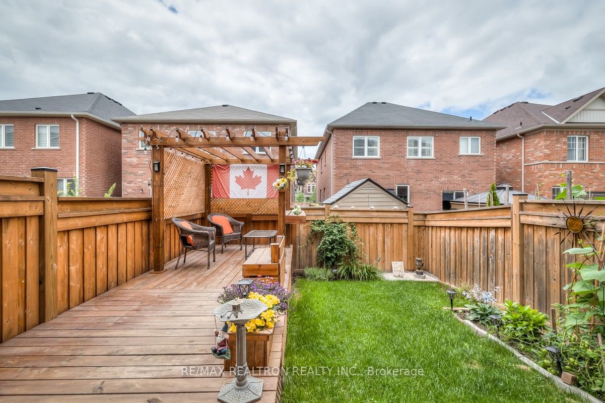 38 Flute St