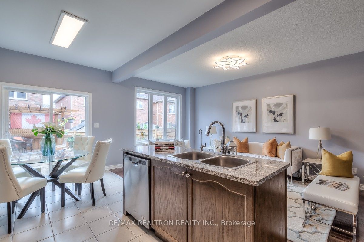 38 Flute St