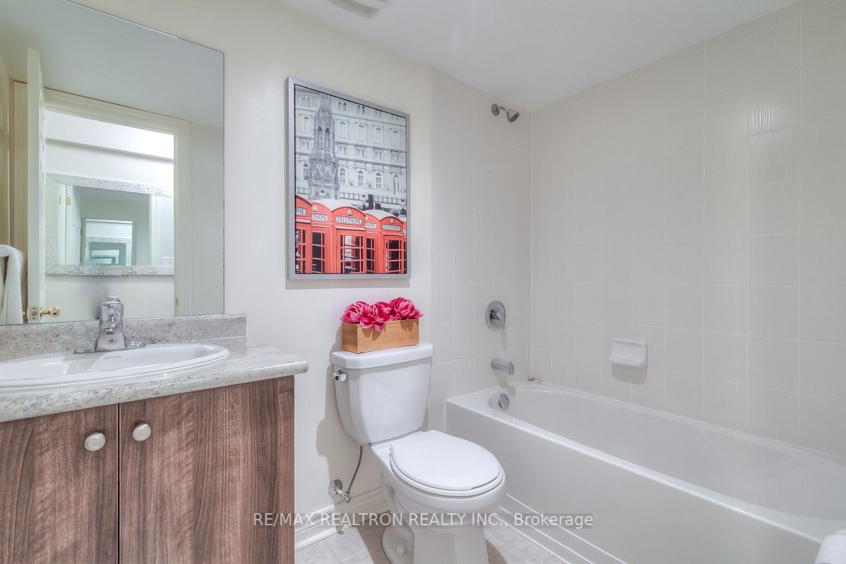 38 Flute St