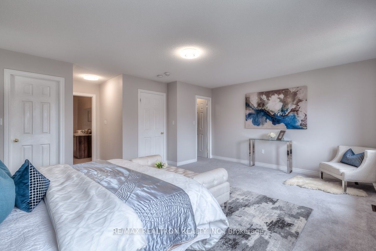 38 Flute St