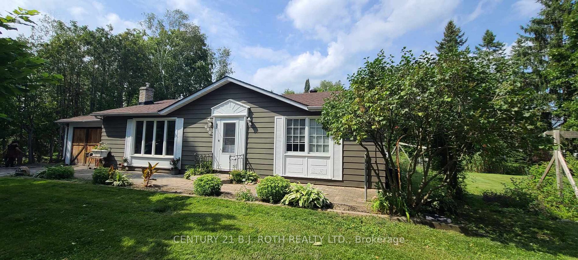 890 Lebanon Dr