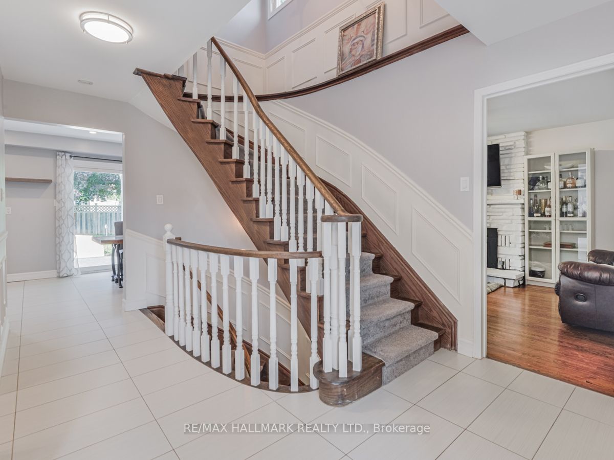 118 Crown Cres