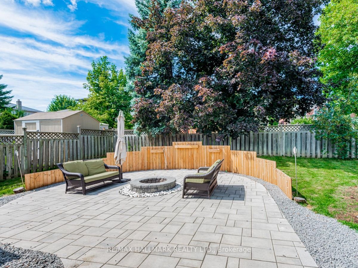 118 Crown Cres