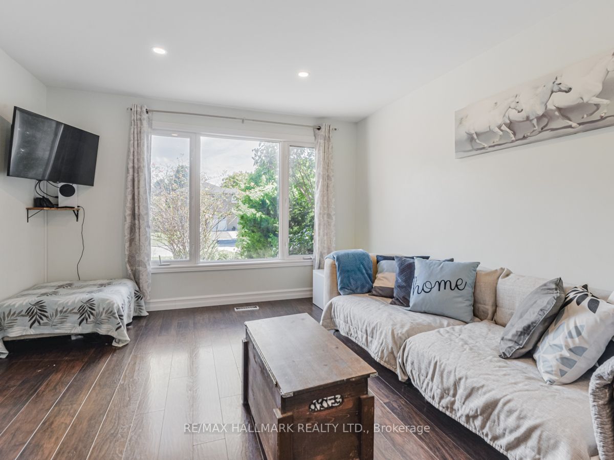 118 Crown Cres