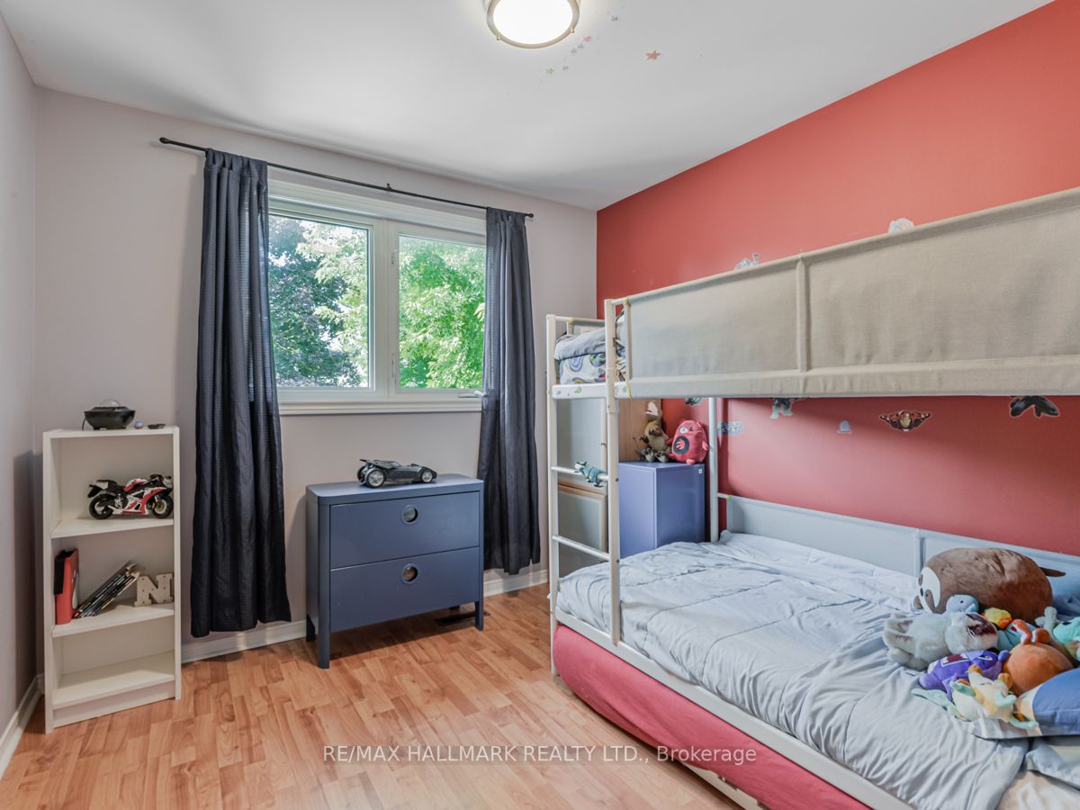 118 Crown Cres