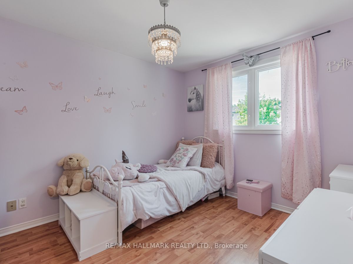 118 Crown Cres