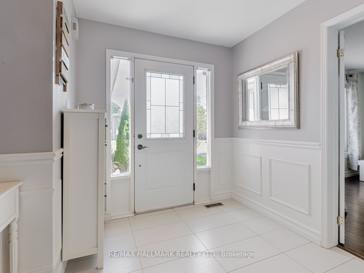118 Crown Cres