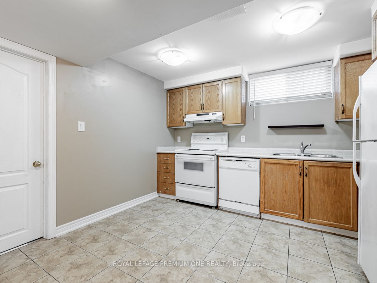 26 Adams St