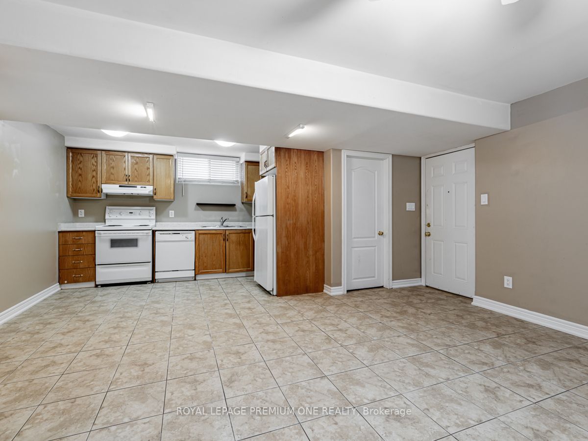 26 Adams St